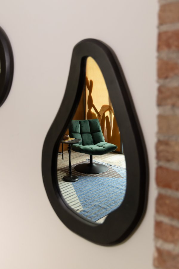 DUTCHBONE Aren Wandspiegel L, organisch – Spiegelglas und schwarzes Mangoholz (92x61)