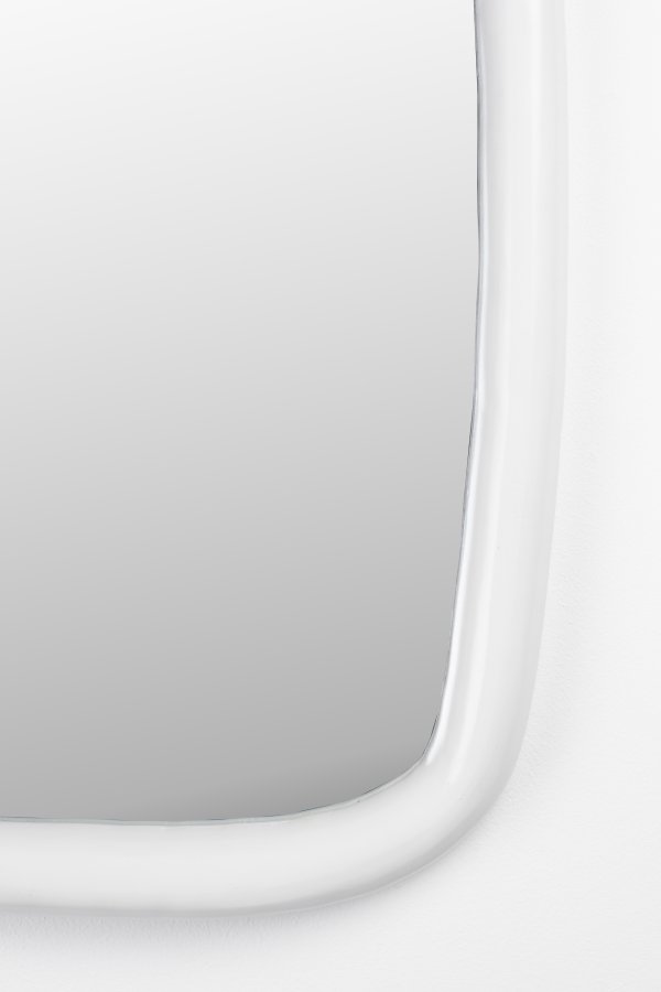 ZUIVER Looks M veggspeil, organisk - speilglass og off-white mangotre (73x55)