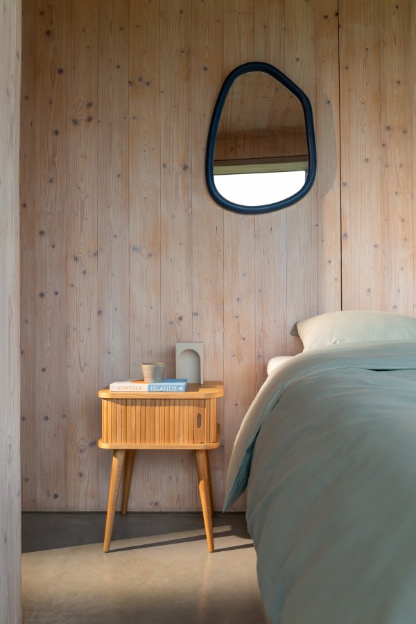 ZUIVER Looks S veggspeil, organisk - speilglass og marinebltt mangotre (67x49)