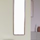 WHITE LABEL LIVING Nyko L veggspeil, rektangulrt - speilglass og brunt gummitre (120x34)