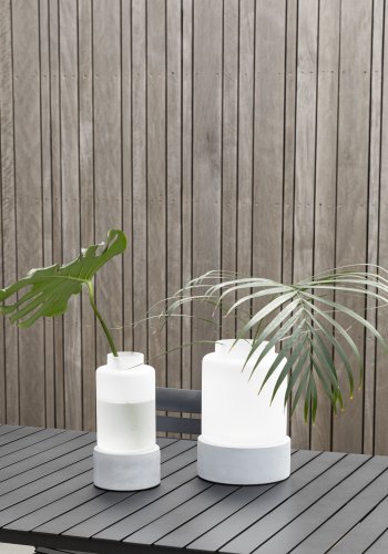 ZUIVER Reina L vase, rund, m. lett, oppladbar - glass og gr betong