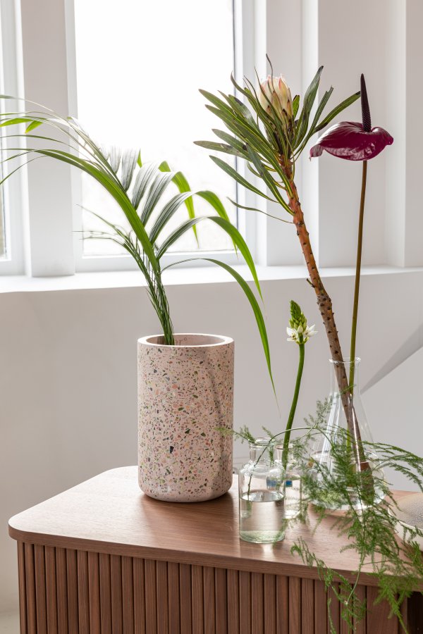 ZUIVER Fajen vase, rund - rosa terrazzo