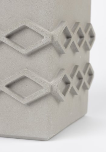 ZUIVER Grafisk vase, firkantet - gr betong