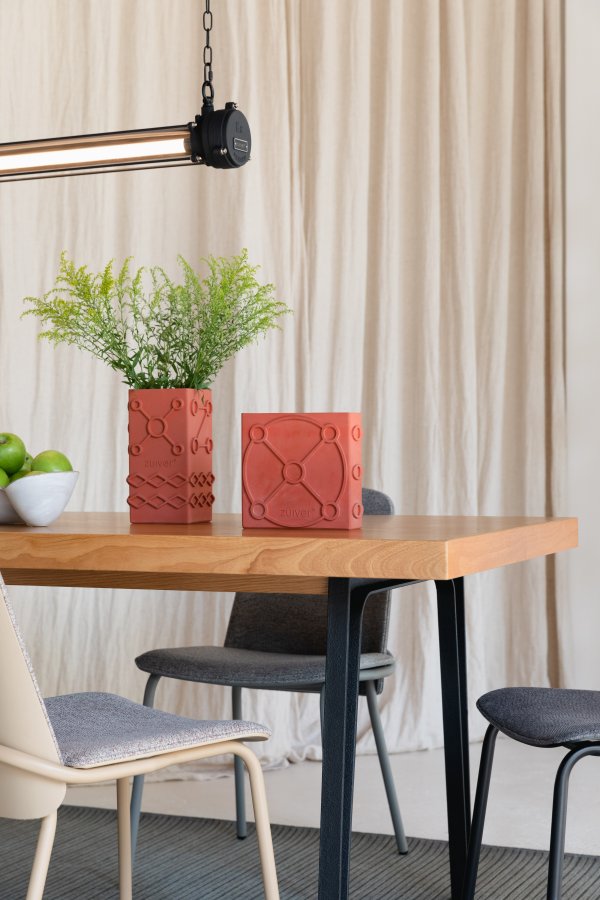 ZUIVER Grafisk vase, firkantet - terra betong