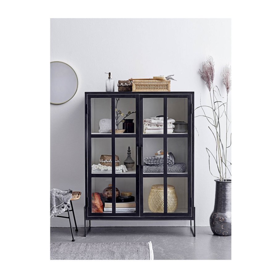 BLOOMINGVILLE Opal skap m. 2 glassdrer og 4 hyller - svart eik og metall 