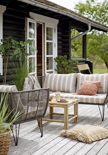 BLOOMINGVILLE Mundo hagesofa, med puter - grnt polyestertau og svart metall