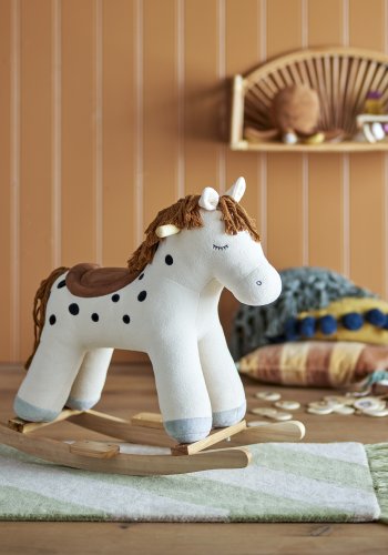 BLOOMINGVILLE MINI Merlen Schaukelpferd - weißes Polyester und natürliches Buchenholz