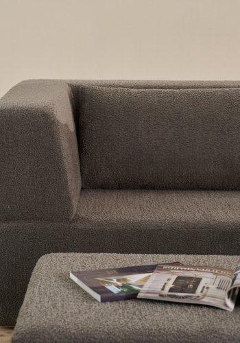 NORDVRK Pirgos 2 pers. sovesofa, m. 2 puffer - gr chenille stof