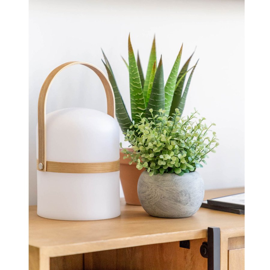 KAVE HOME rund Janvir LED bordlampe - hvit plast og naturlig tre