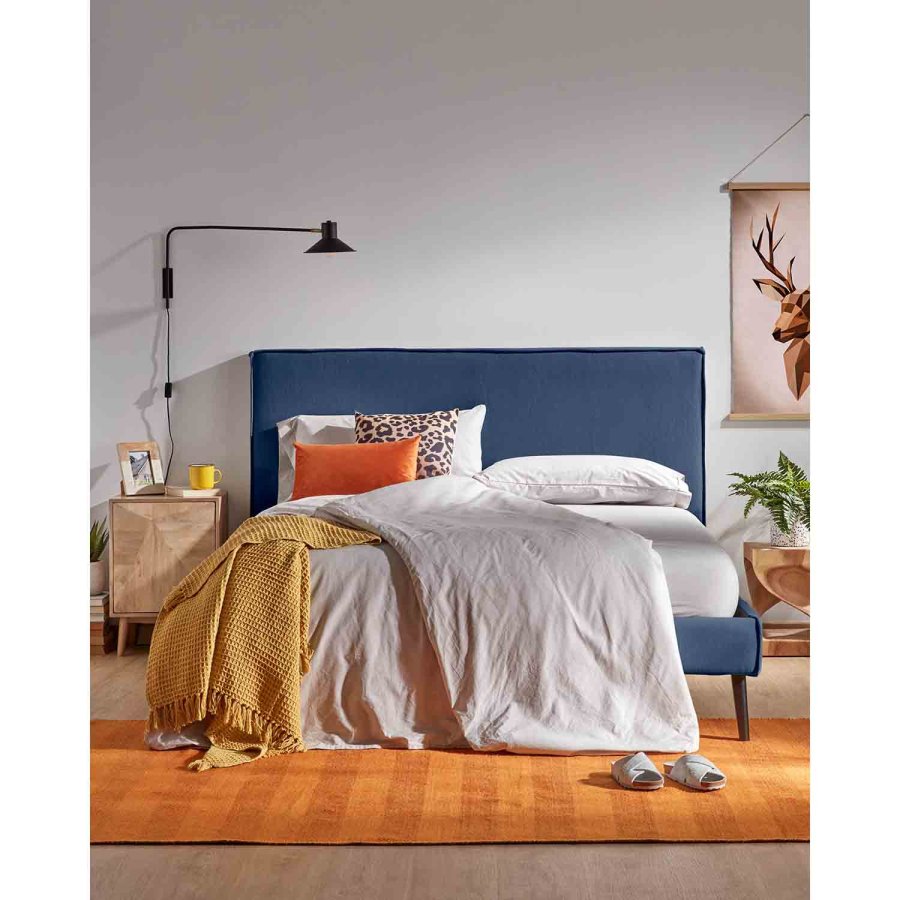 KAVE HOME firkantet Hakon sidebord - naturlig mungurtre (30x30)