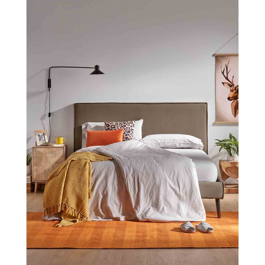 KAVE HOME firkantet Hakon sidebord - naturlig mungurtre (30x30)