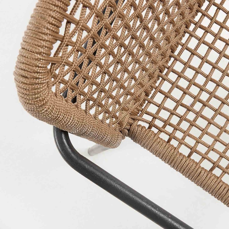 KAVE HOME Boomer spisestuestol med armlener - beige tau og stl