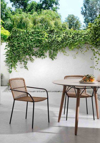 KAVE HOME Boomer spisestuestol med armlener - beige tau og stl