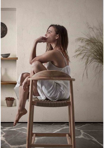 KAVE HOME Glynis 77 barkrakk for hagen, med ryggsttte og fotsttte - beige tau og naturlig eukalyptustre 