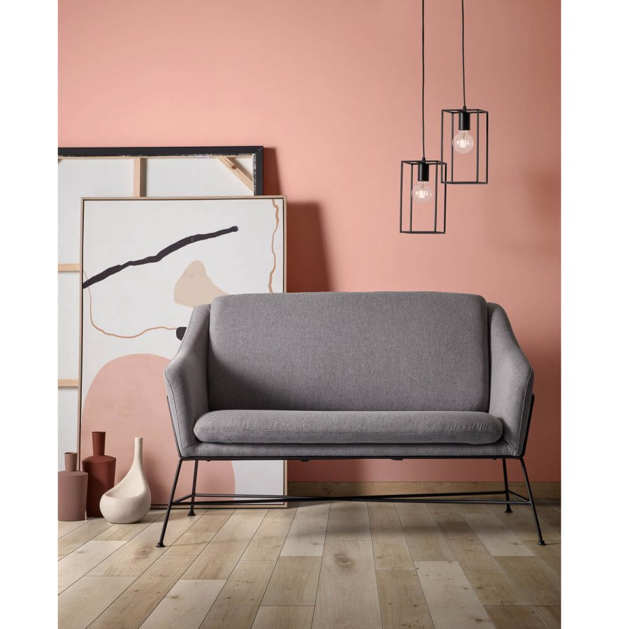 KAVE HOME Brida 2-manns sofa - grafittgr stoff og sort stl