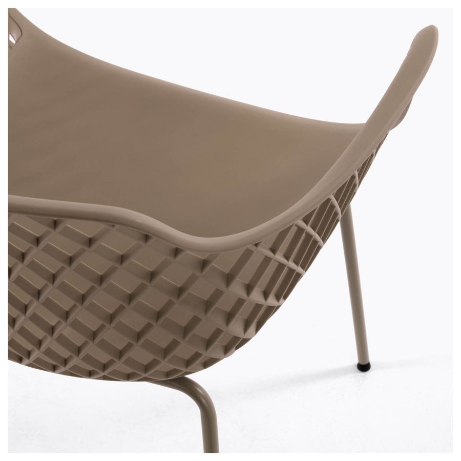 KAVE HOME Quinn spisestuestol med armlener - beige plast og metall