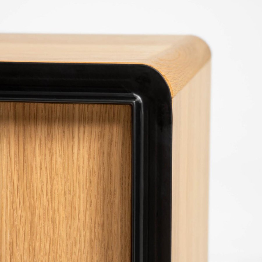 KAVE HOME Nadyria TV-bord, m. 3 l�ger - natur egetr�sfiner og sort st�l (180x43)