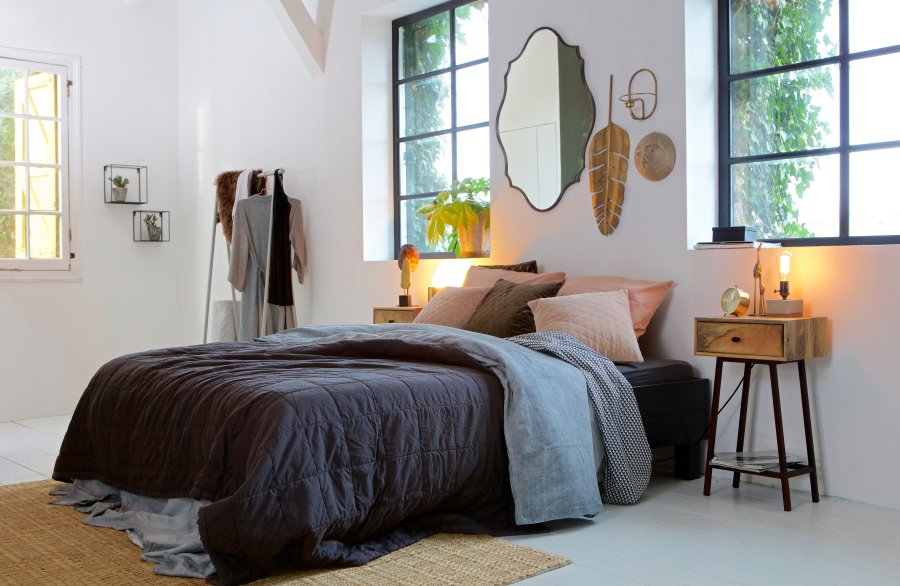 WOOOD Collection sidebord, m. 1 skuff - naturlig mangotre og metall (40x30)