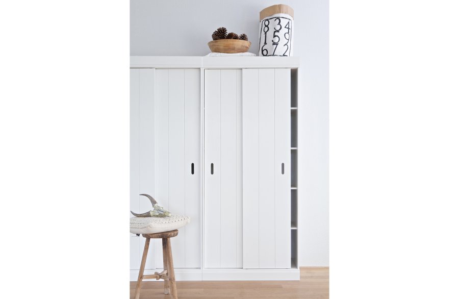 WOOOD Radgarderobe, m. 2 skyvedrer og hyller - hvit furu og melamin