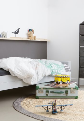 TRE Dennis juniorsengeramme, ekskl. spaltebunn, madrass og skuff - betonggr furu (90x200)