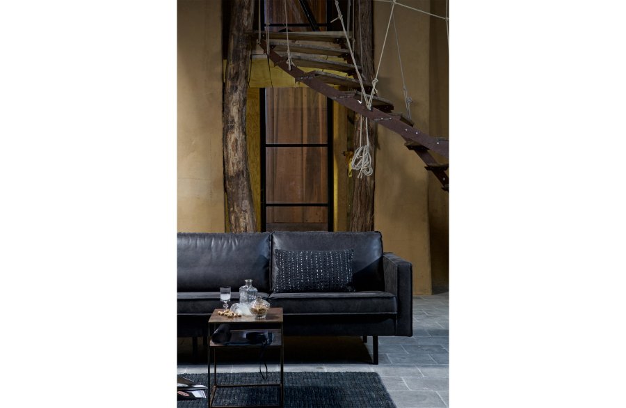 WOOOD Rodeo 2,5 seter sofa - svart stoff