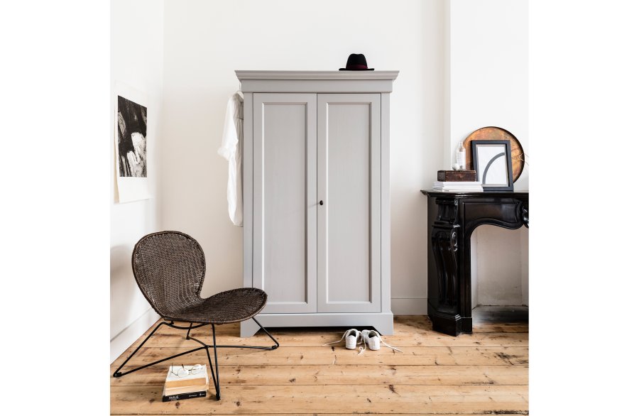 TRE Isabel-skap, m. 2 drer og 4 hyller - betonggr furu og melamin