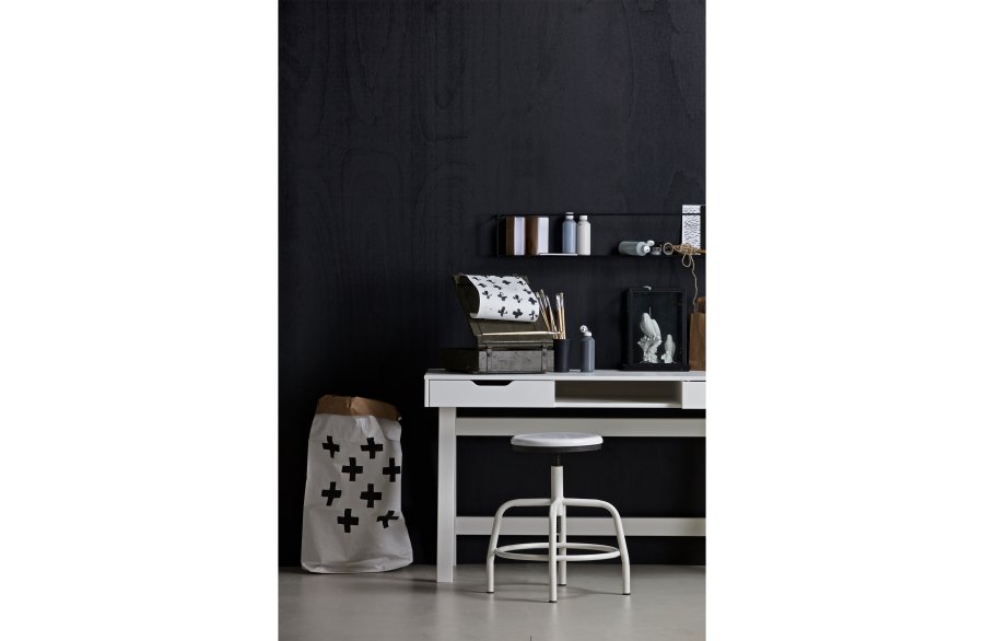 TRE Nikki skrivebord, m. 1 rom og 2 skuffer - hvit furu (140x62)