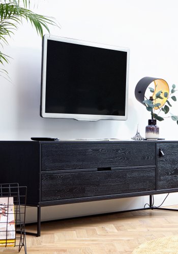 TRE EKSKLUSIV Silas TV-bord, m. 1 dr, 1 hylle, 2 skuffer - sort Blacknight brstet ask