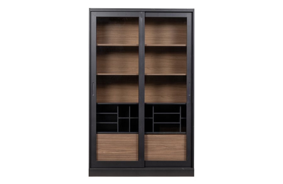 WOOOD James vitrineskap, m. 4 skyvedrer - glass, sort furu og valntt trykk
