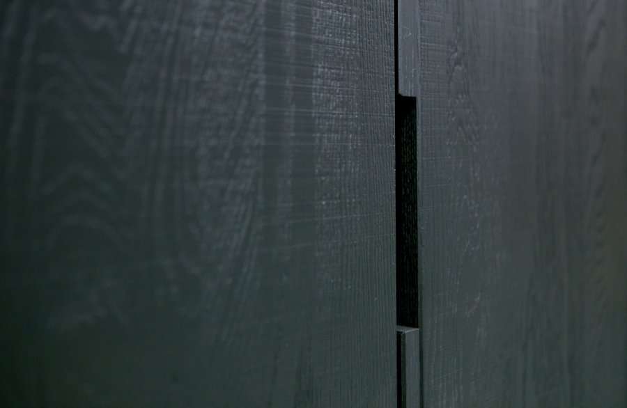 WOOOD EKSKLUSIV Silas garderobeskap, 2 drer, 4 hyller, 1 skuff - svart Blacknight brstet asketre