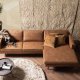 WOOOD Rodeo sofa, med hyre sjeselong - cognac stoff