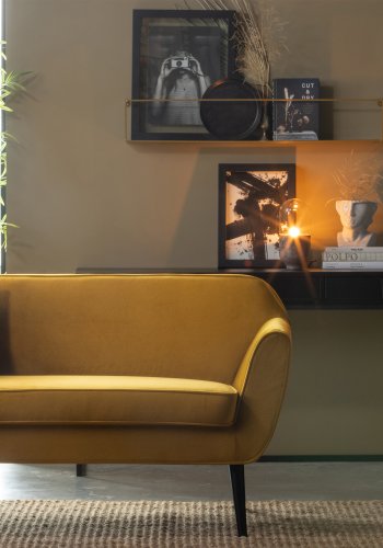 WOOOD Rocco XL sofa - oker polyesterflyel og svart bketre