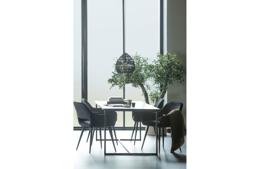 WOOOD Jelle spisebordstol, med armlener - svart polyesterflyel og sort stl