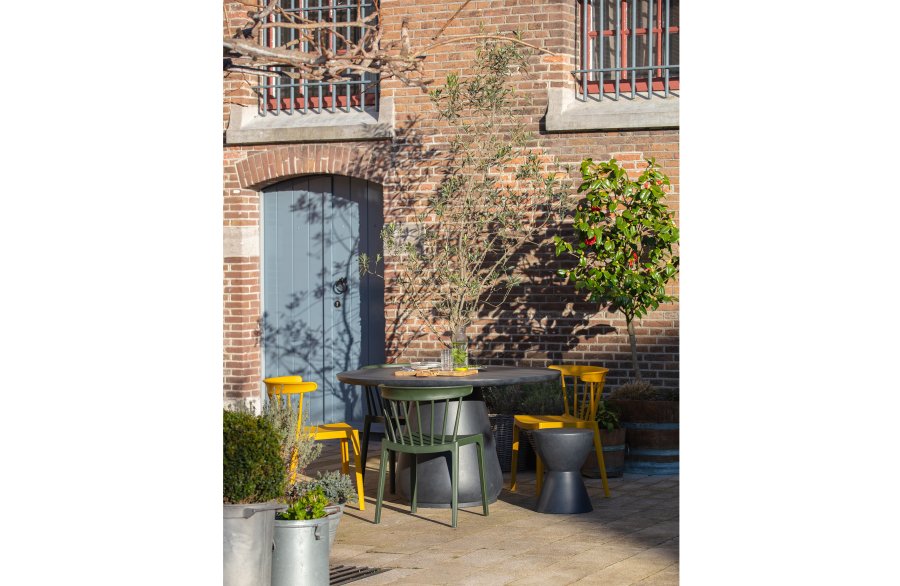 WOOOD Dover krakk, rund - antrasittgr fiberleire (35)