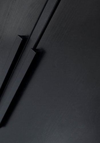 WOOOD Adam garderobe, m. 2 drer, 1 skuff, 4 hyller og 1 hengerstang - sort furu og stl