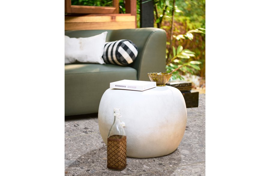 VTWONEN Pebble salongbord for inne og ute, rundt - hvit fiberleire (50)