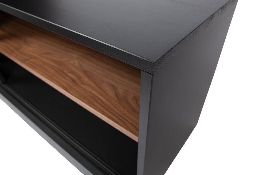 WOOOD EKSKLUSIVT James TV-bord, m. 1 skyvedr og 2 skuffer - glass, sort furu og valntt trykk