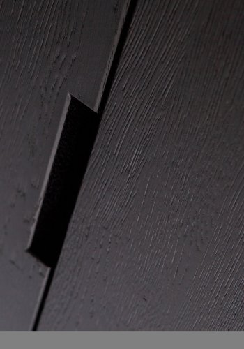 WOOOD EKSKLUSIV Silas garderobeskap, 2 drer, 3 hyller, 1 skuff - svart Blacknight brstet asketre