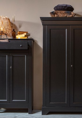 TRE Isabel-skap, m. 2 drer og 4 hyller - sort furu og melamin