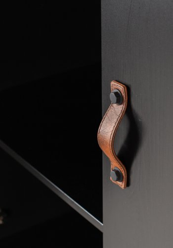 WOOOD Dian garderobe, m. 2 drer, 2 skuffer, 3 hyller, 1 hengerstang - sort furu