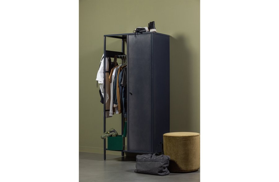 WOOOD Sara hy puff, rund - armygrnn polyesterflyel (46)