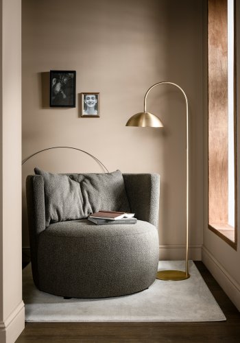 VTWONEN Explore lenestol - brunt boucléstoff og plast