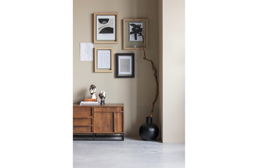 WOOOD EXCLUSIVE Front TV-bord, m. 2 drer, 2 skuffer og 2 hyller - naturlig mangotre og sort metall