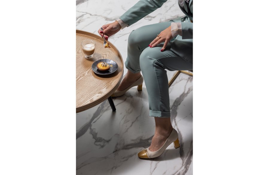 WOOOD Mesa sidebord XL, rundt - naturlig MDF og svart furu (78)