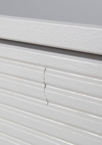 TRE Madu skjenk, m. 4 drer og 2 hyller - skygr furu og metall