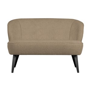 WOOOD Sara kleines Sofa - Sandfarbener Polyester-Teddystoff und Holz