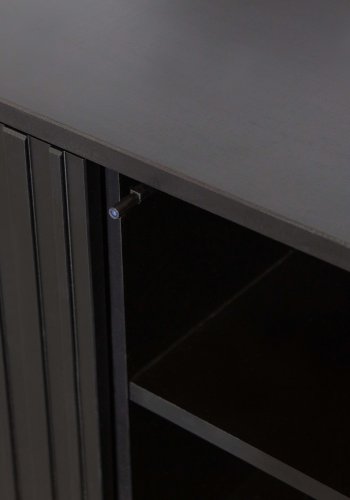 WOOOD EKSKLUSIV Ny Gravure TV-bord, m. 2 trykk for  pne drer - svart furu og svart metall (B:100)