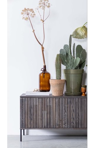 WOOOD EKSKLUSIV Ny Gravure TV-bord, m. 2 trykk for  pne drer - espresso askefiner/svart metall (B:100)