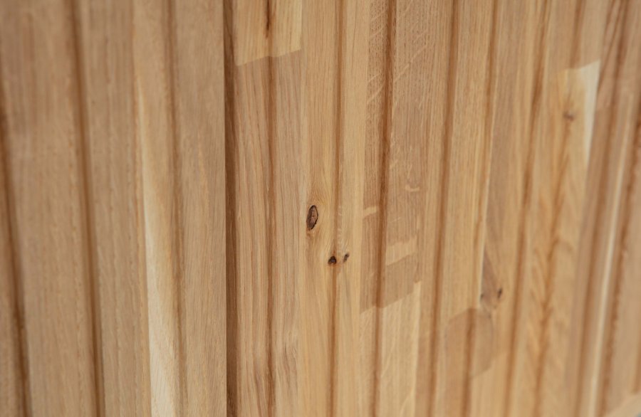 WOOOD EKSKLUSIV Ny Gravure TV-bord, m. 2 trykk for  pne drer - naturlig eikefiner og svart metall (B:100)