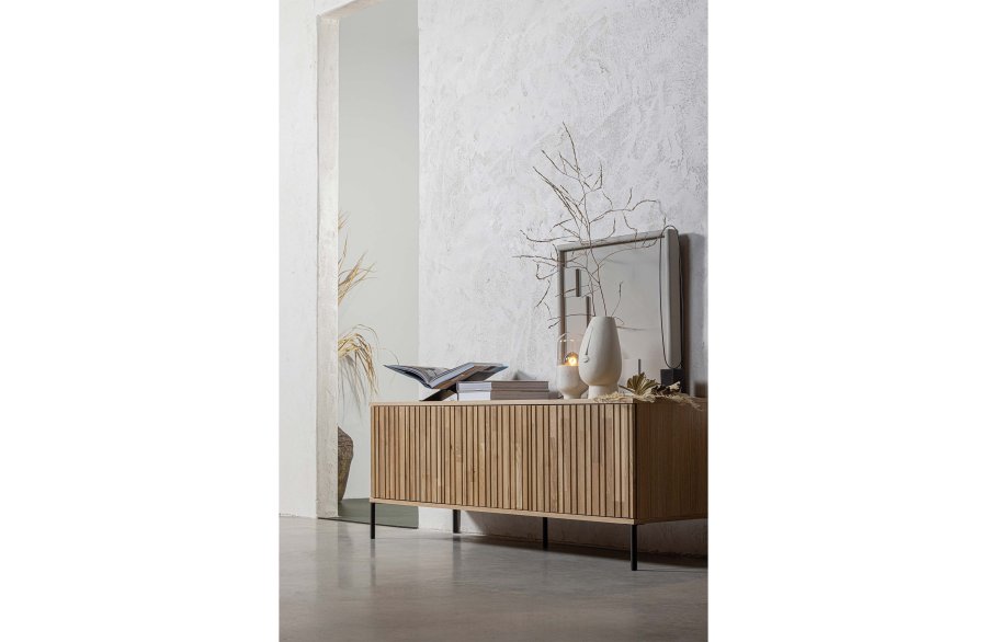 WOOOD EKSKLUSIV Ny Gravure TV-bord, m. 3 trykk for  pne drer - naturlig eikefiner og svart metall (B:150)